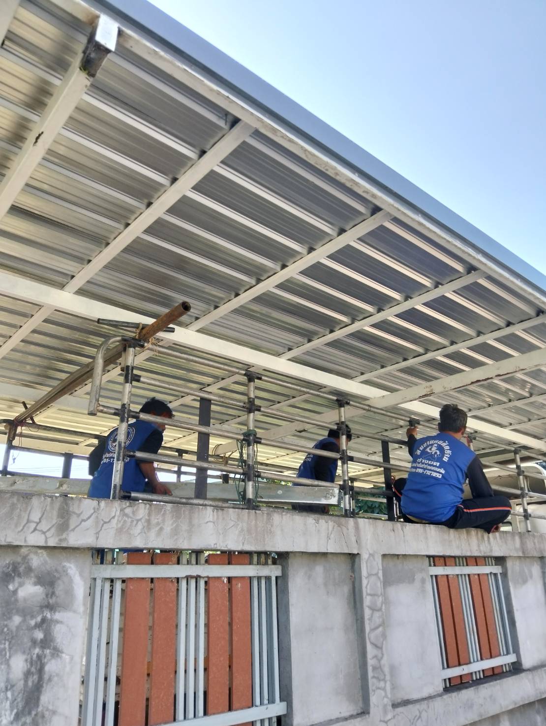 ยกบ้านปูน เพิ่มชั้นล่าง - ช่างยศ รับดีดบ้าน เลื่อนบ้าน ยกบ้าน หมุนบ้าน