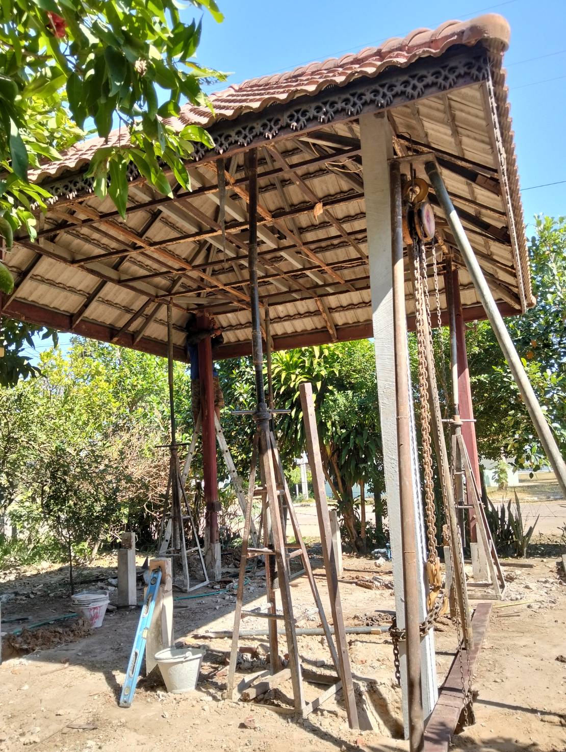 หมุนบ้าน